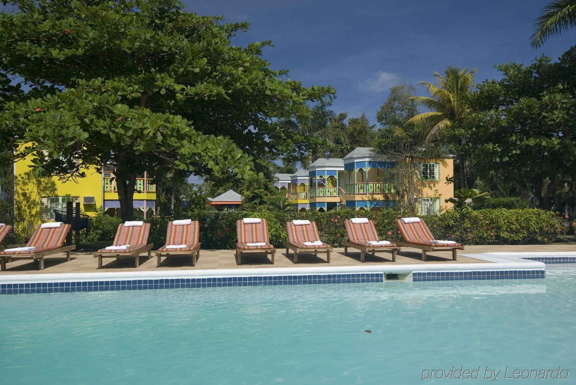 Grand Pineapple Beach Negril 호텔 시설 사진